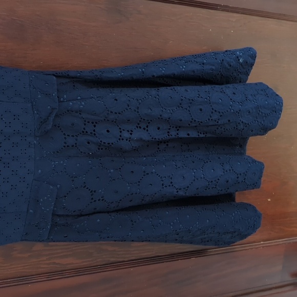 Draper James Dark Navy Eyelet Partial Open Back Feminine Dress Size 6 - Picture 3 of 9